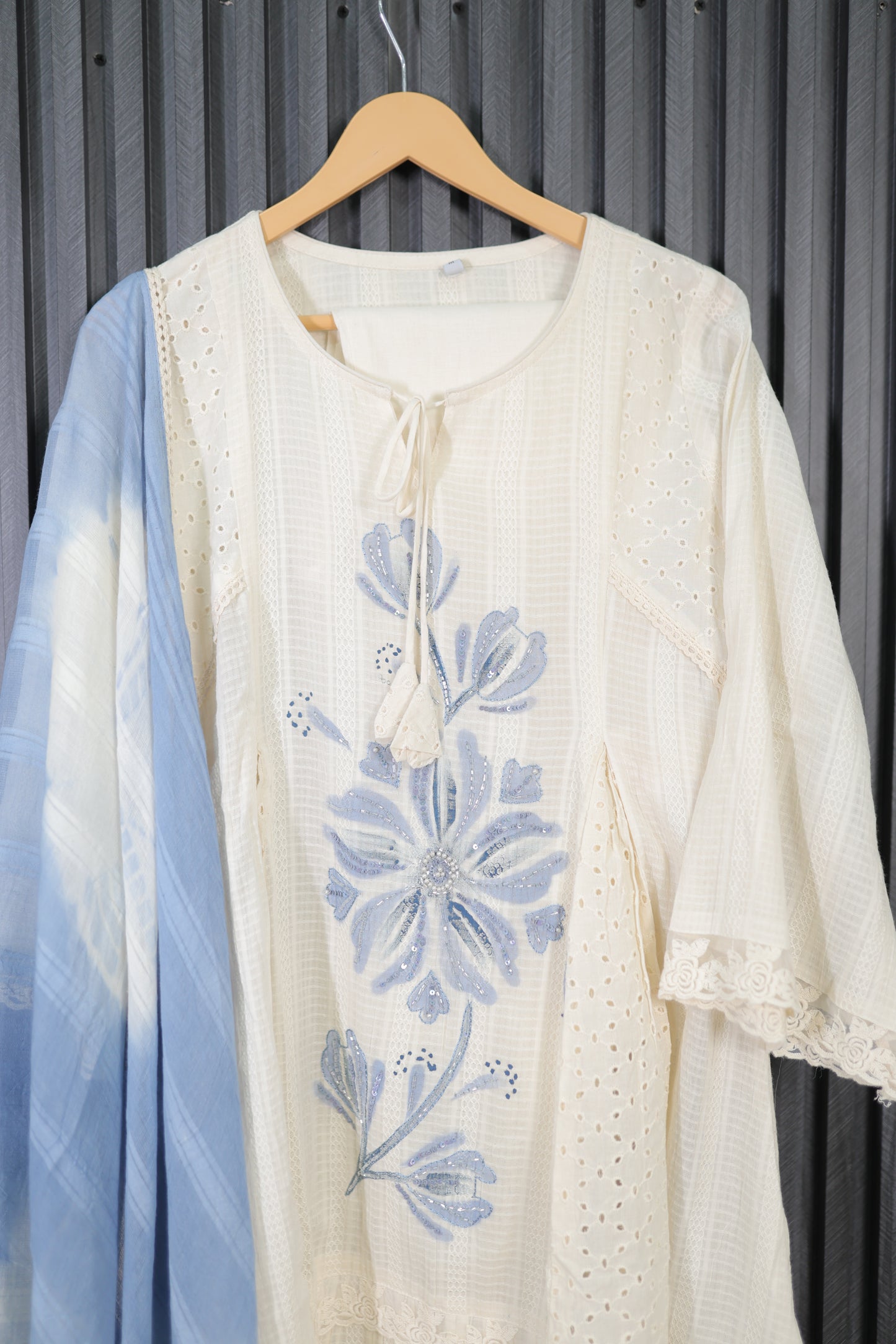 Ivory Bliss Embroidered Kurta Set